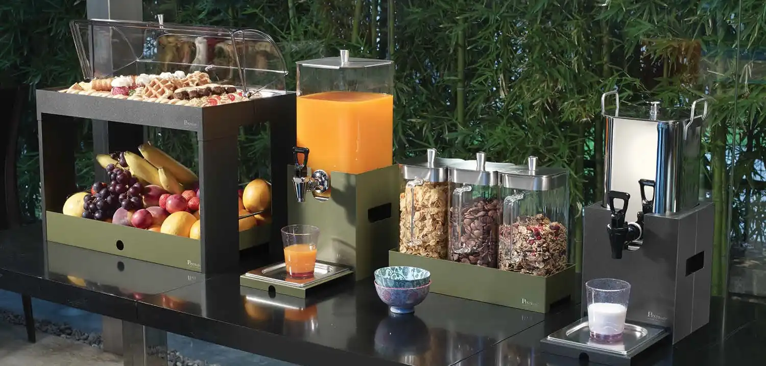 Immagine banner fwog_stimg_img_31-wiyw_stimg_img_31-2791-40-buffet-pintinox-caleido-2018-juicer