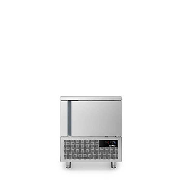 COLDLINE SMART LINE BLAST CHILLER Mod. W5XG - Kapazität: 5 GN 1/1-Einschübe, Abmessungen (mm): 710 x 700 x 843 (H) - Einphasig, 230 V, Leistung: 795 W, Kältemittel: R290